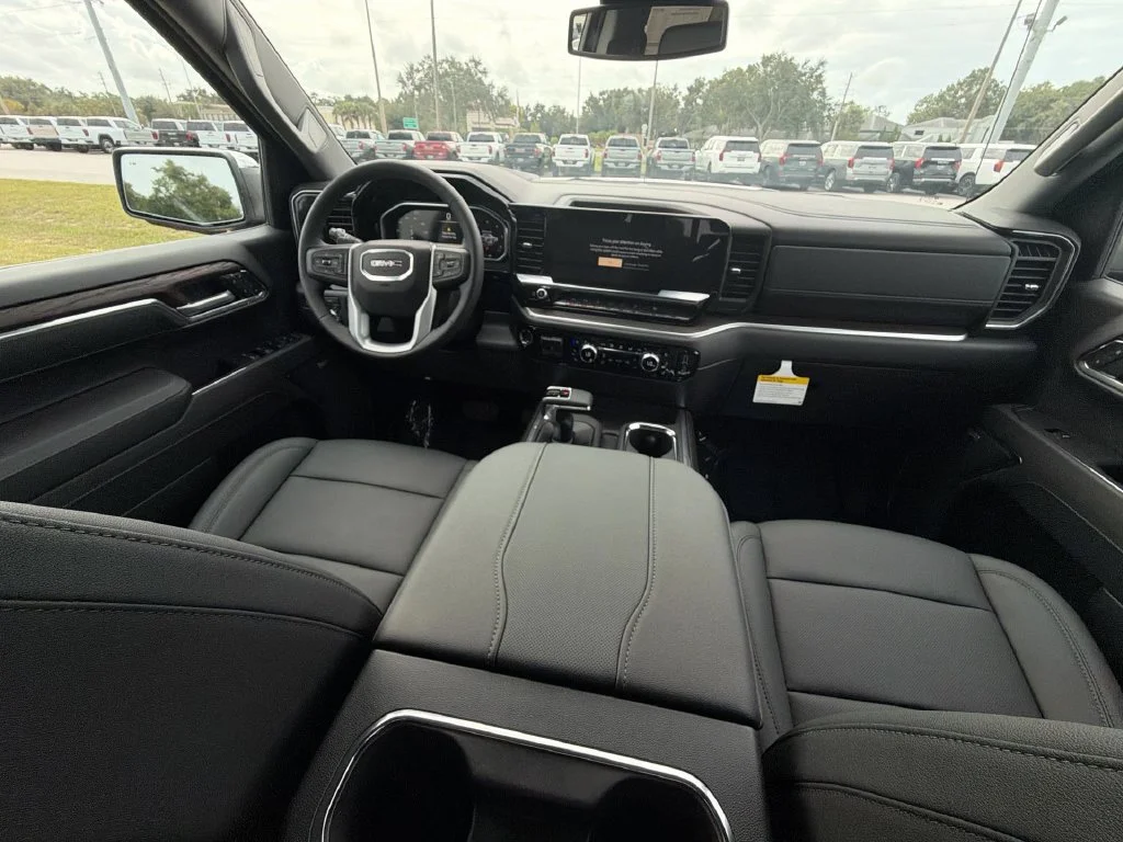 2026 GMC Sierra 1500 SLT - Photo 11