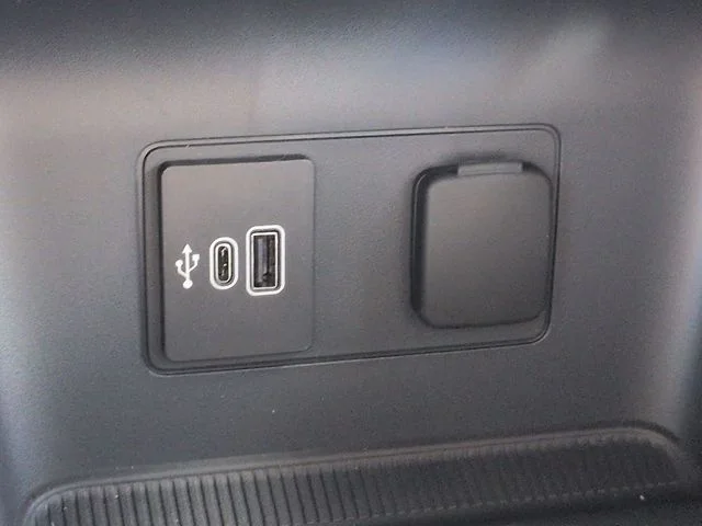 New 2026 Agate Black Metallic Ford Platinum™ image 22