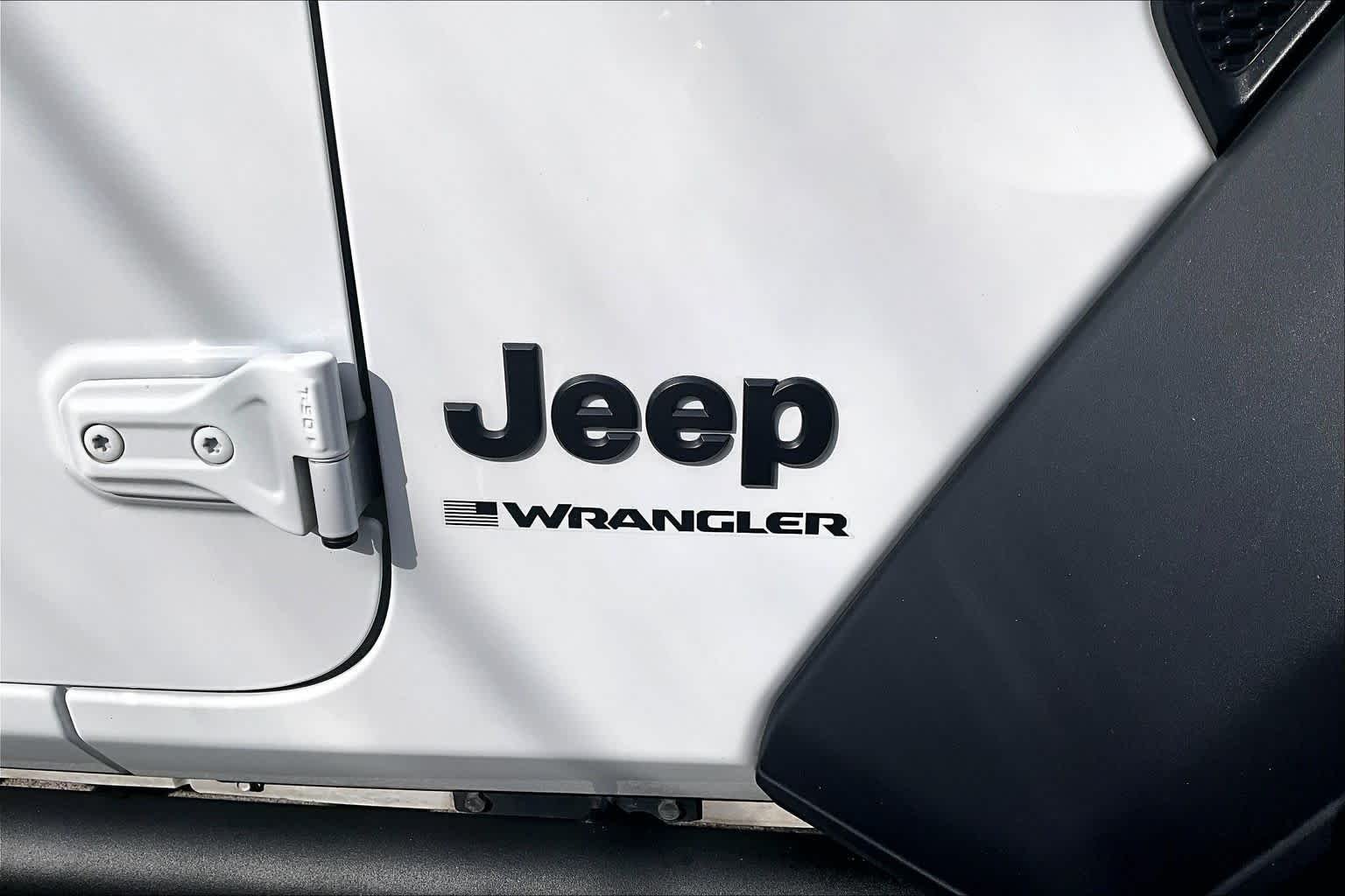Used 2024 Bright White Clearcoat Jeep Sport S image 29
