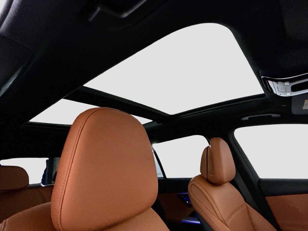 New 2027 Obsidian Black Metallic Mercedes-Benz GLC 300 image 19