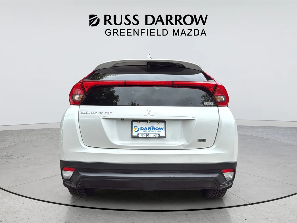 Used 2020  Mitsubishi LE image 4