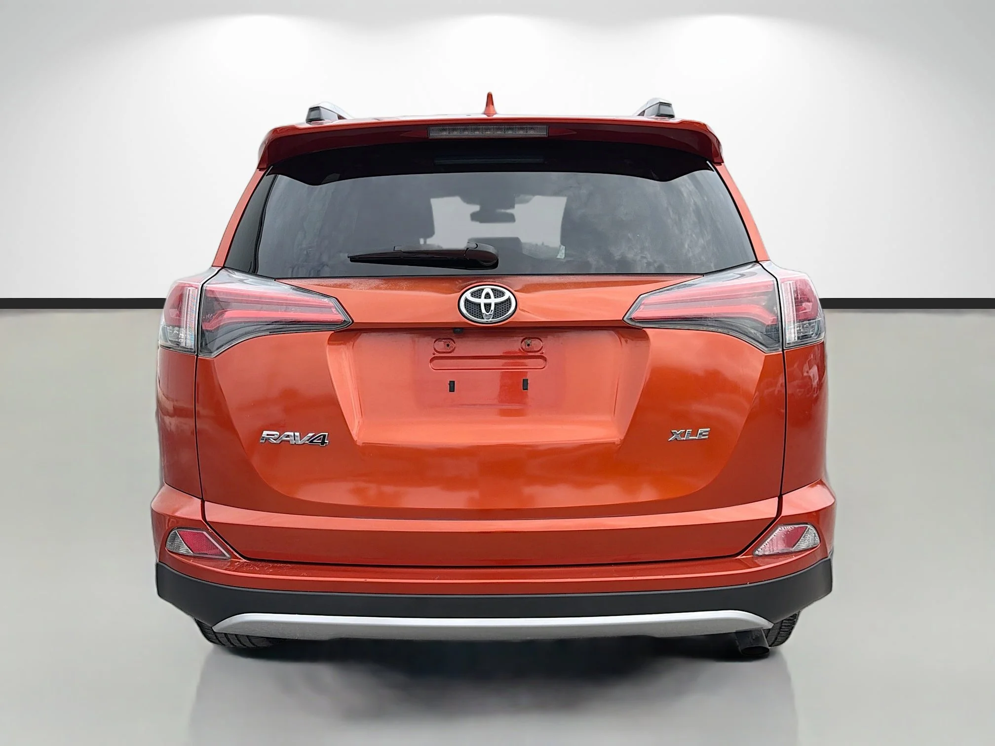 Used 2016 Hot Lava Toyota XLE image 4