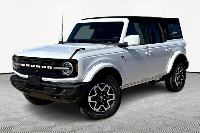 2022 Ford Bronco 4-Door Outer Banks