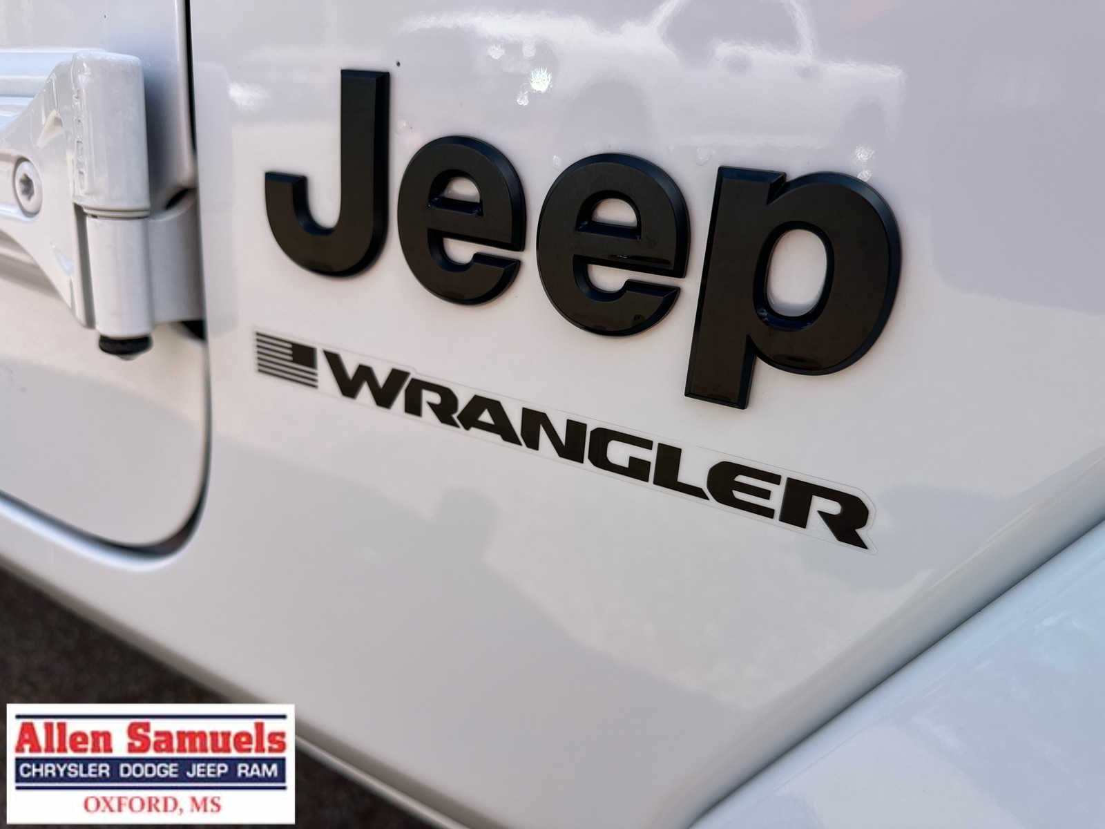 Certified Used 2025 Bright White Clearcoat Jeep Sahara image 51