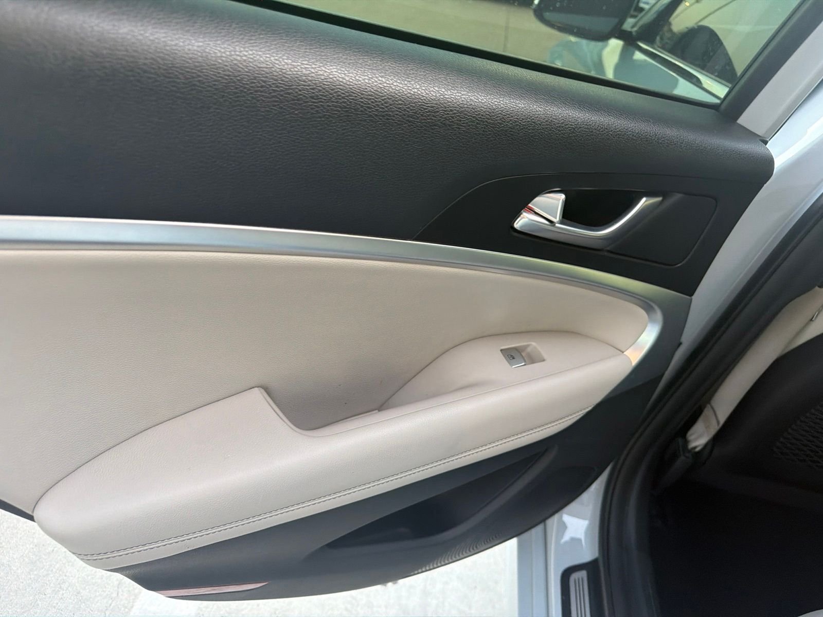 Used 2022 Siberian Ice Genesis 2.0T image 8