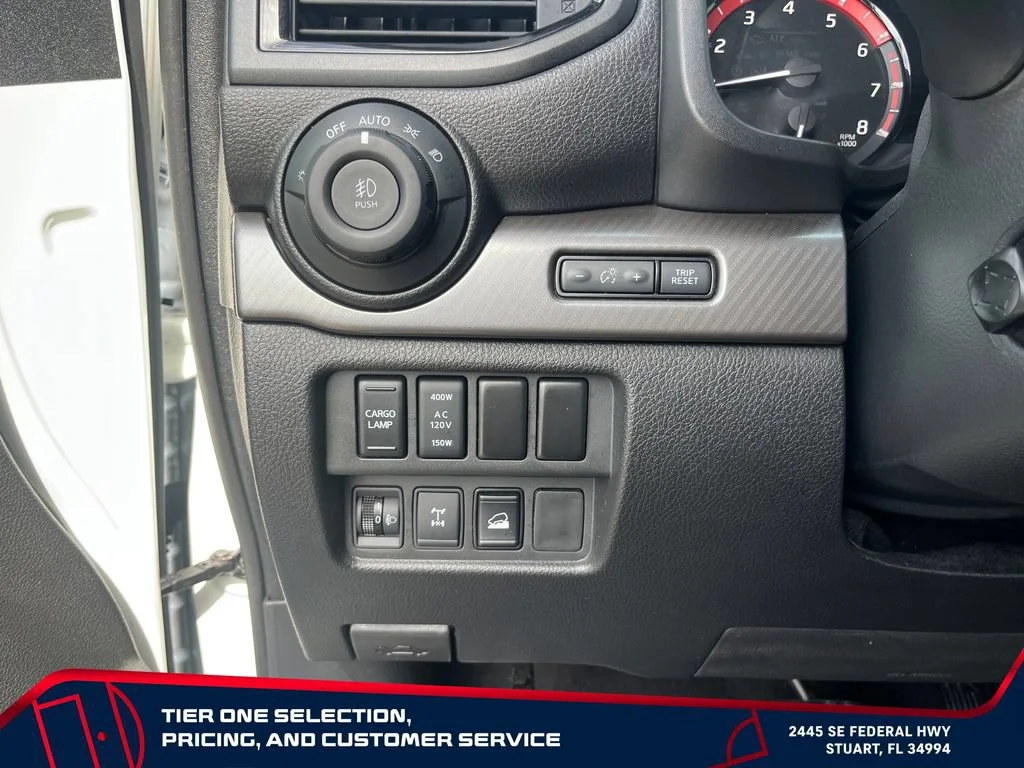 Used 2021 White Nissan Crew Cab PRO-4X 4x4 image 24