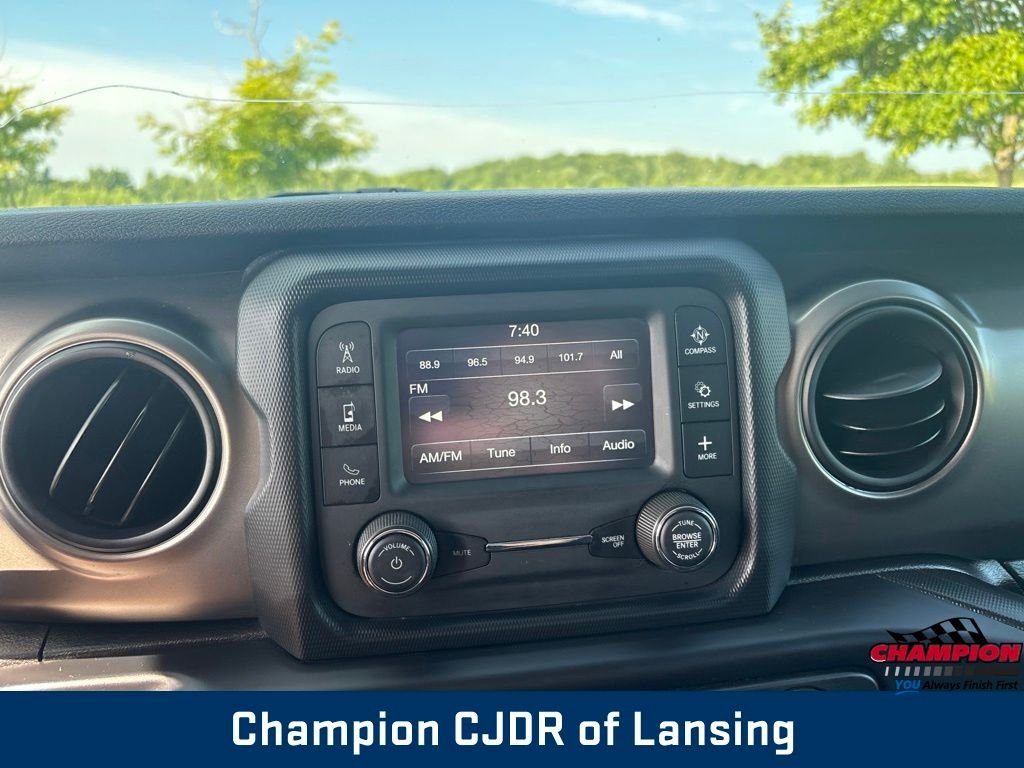 Used 2019 Silver Jeep Sport S image 20