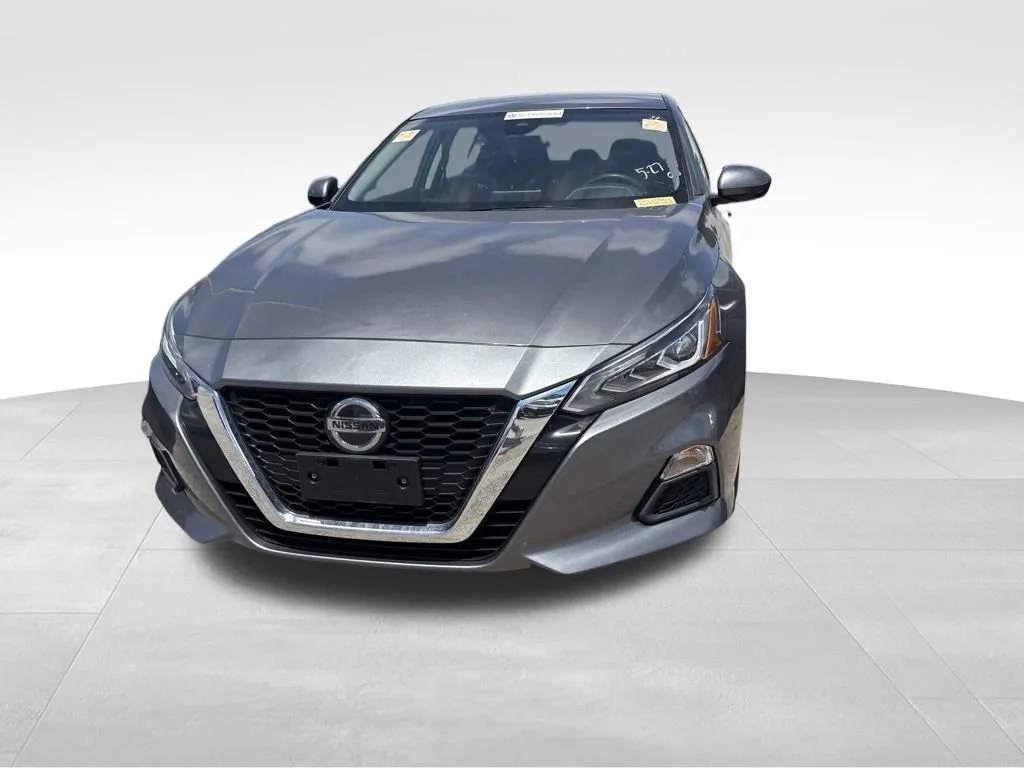 Used 2022 Gray Nissan 2.5 SV image 4