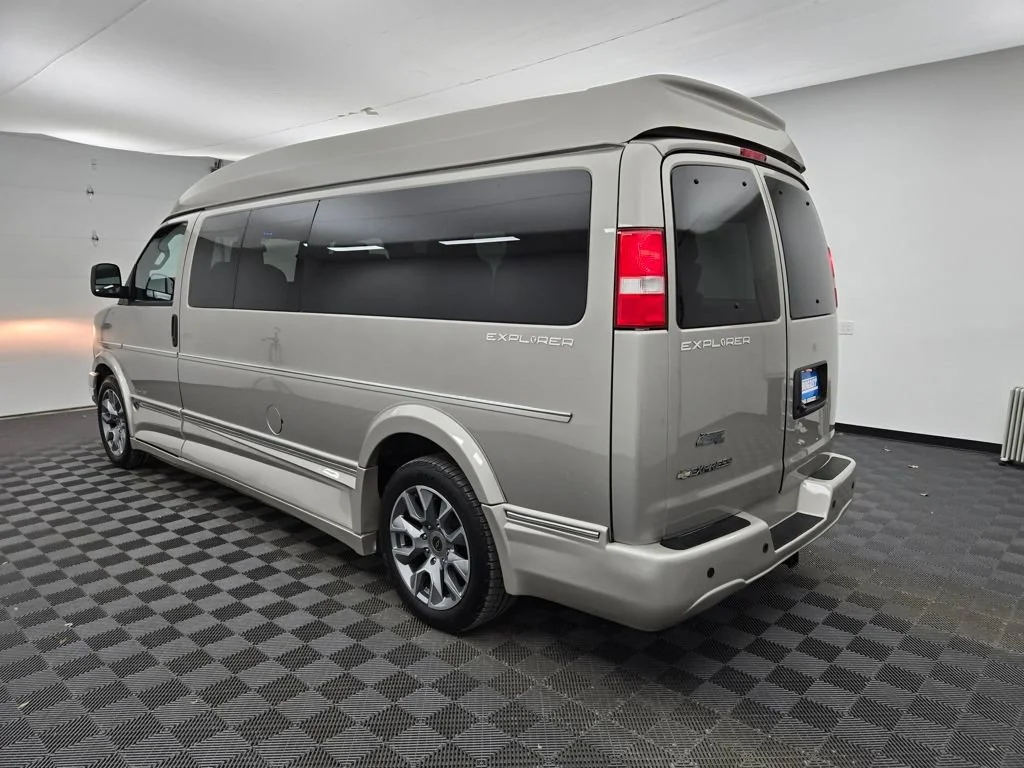 2023 Chevrolet Express Cargo Work Van - Photo 12