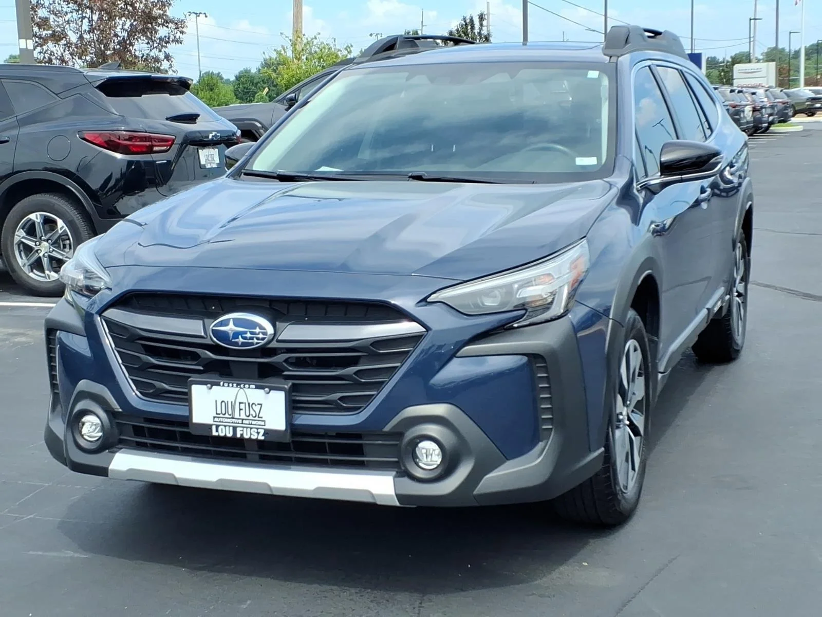 Used 2025 Cosmic Blue Pearl Subaru Limited image 2