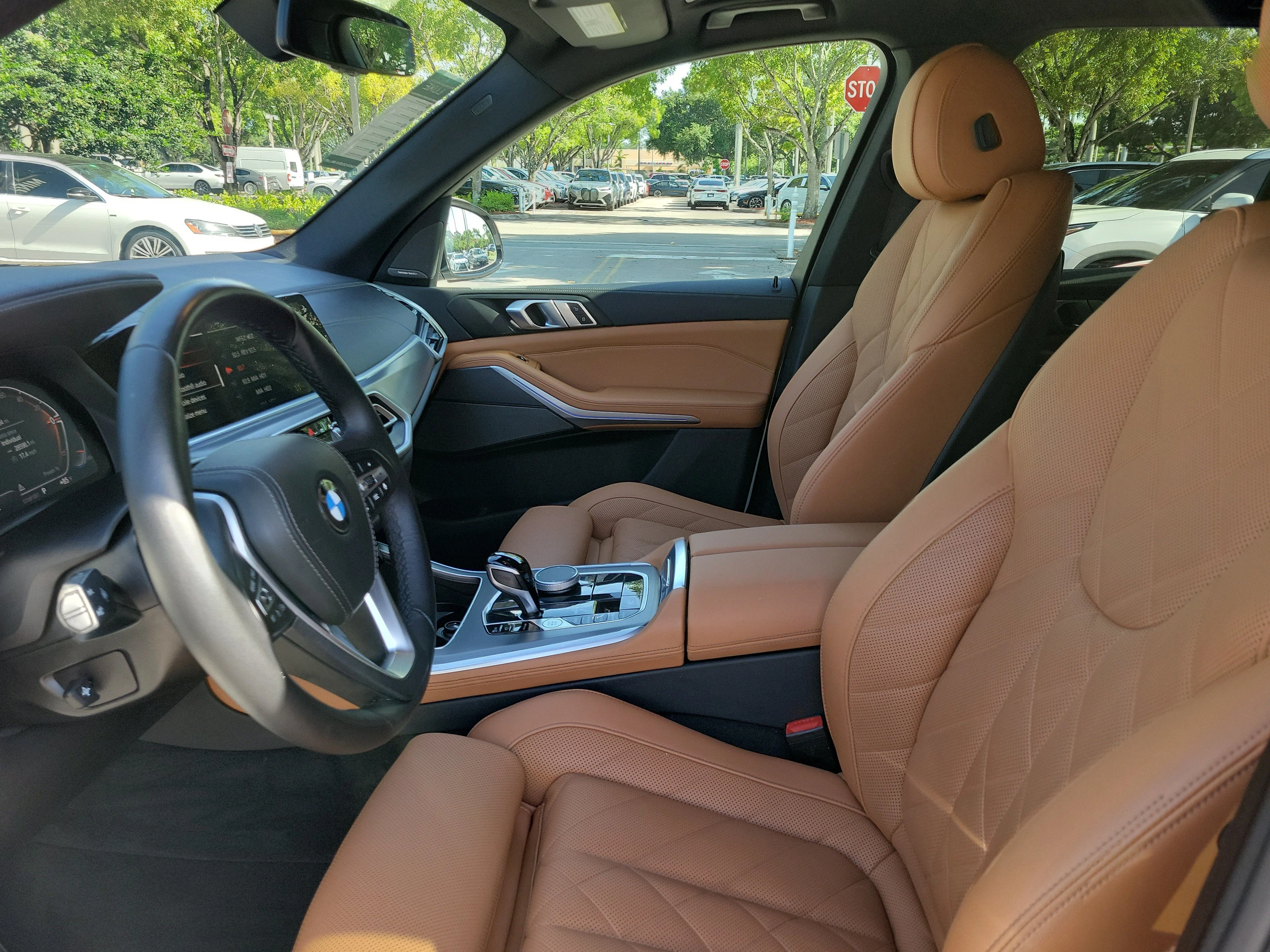 Used 2023 Mineral White Metallic BMW sDrive40i image 8
