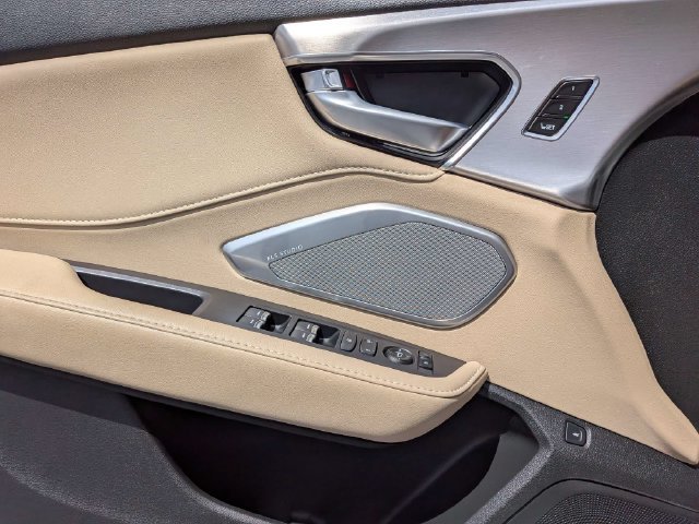 Certified Used 2024 Platinum White Pearl Acura Technology Package image 27