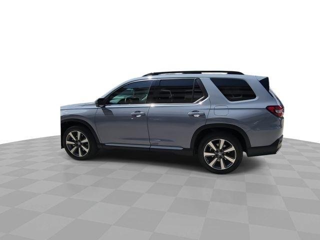 Used 2025 Gray Honda Touring image 6