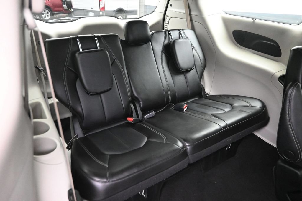 Used 2023 Red Chrysler Touring L image 11
