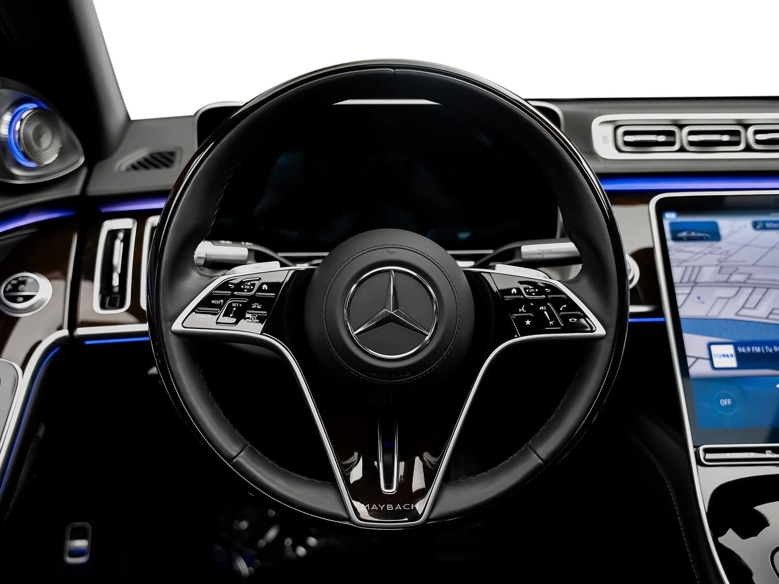Used 2024 Black Mercedes-Benz Maybach S 580 image 33