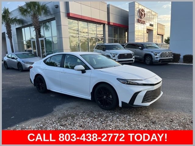 2026 Toyota Camry SE Hybrid's photo