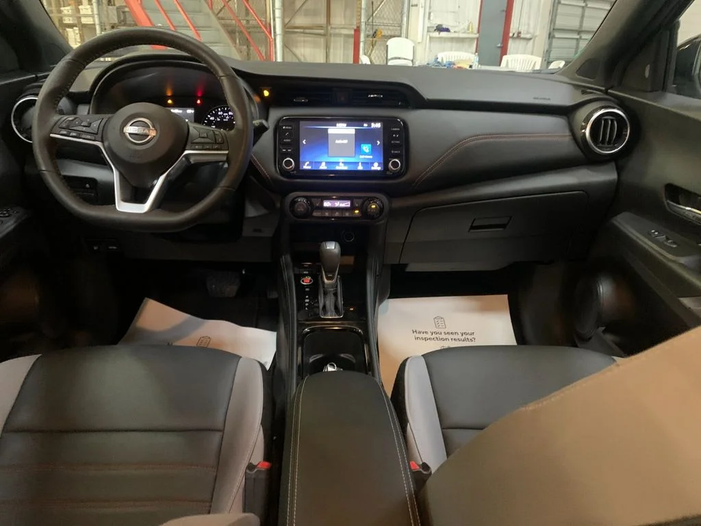 Used 2023 Gray Nissan SR image 16