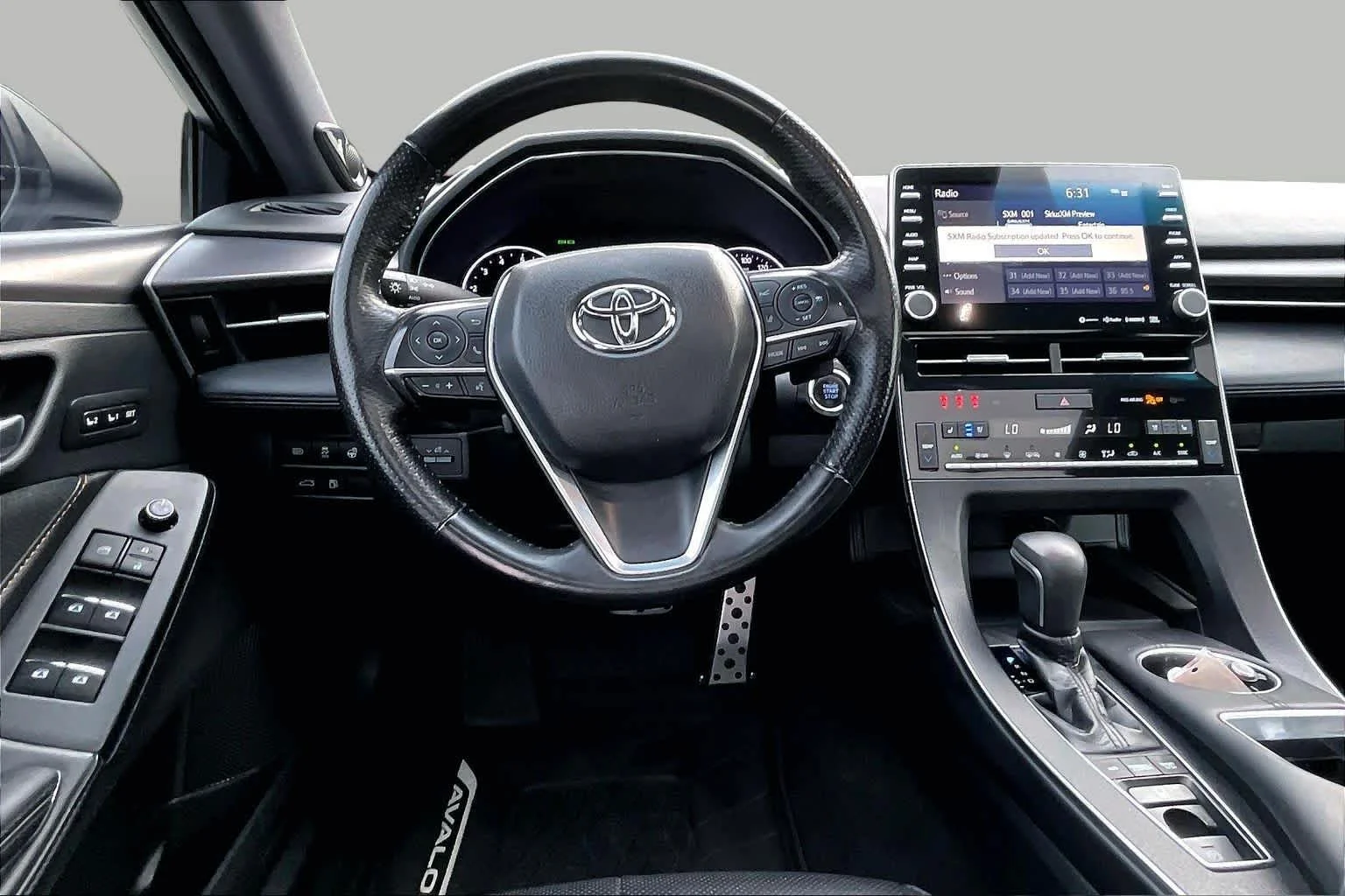 Used 2019 Wind Chill Pearl Toyota Touring image 6