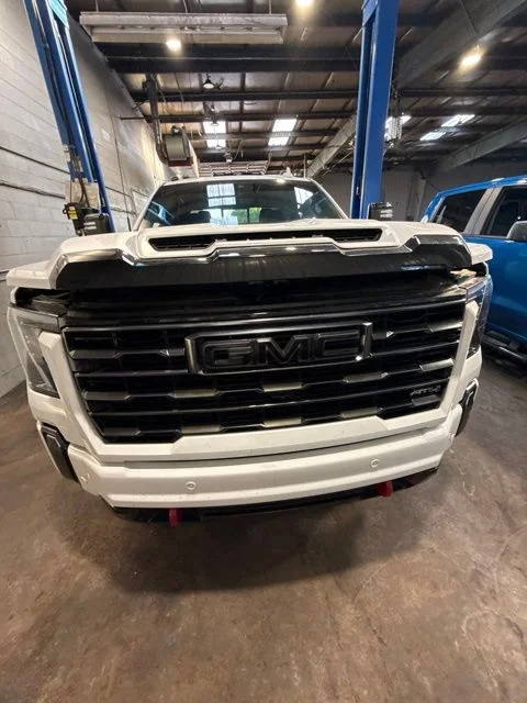 Used 2024 White GMC AT4 image 2