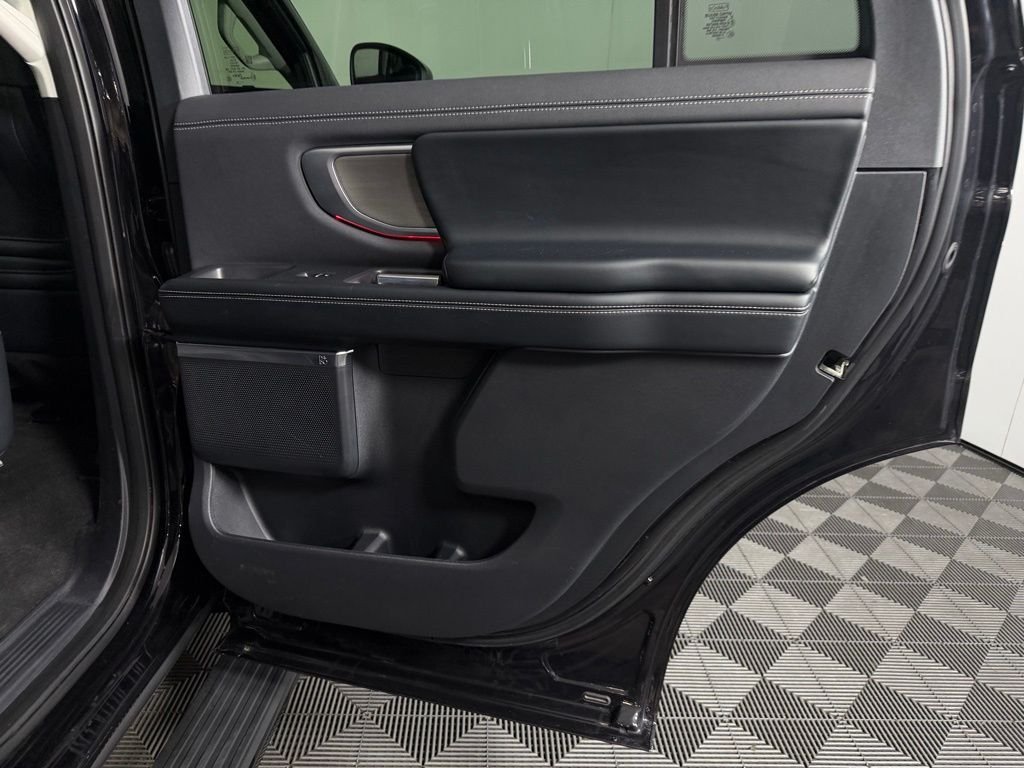 Used 2025 Black Metallic Ford Platinum image 30