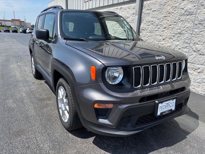 Used 2020 Granite Crystal Metallic Clearcoat Jeep Sport FWD image 2