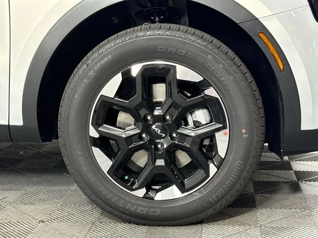 New 2026 Ivory Silver Kia S image 10