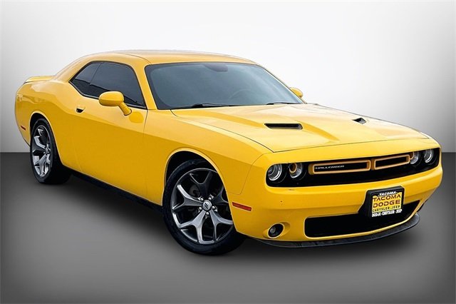 2017 Dodge Challenger SXT Plus