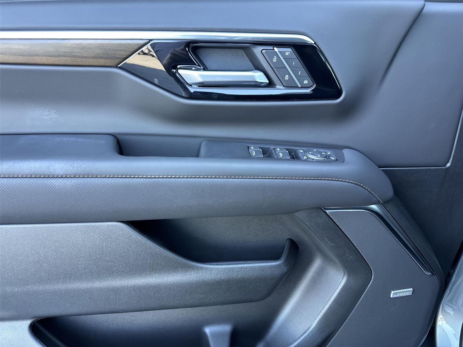 New 2026 Sterling Gray Metallic Chevrolet High Country image 28