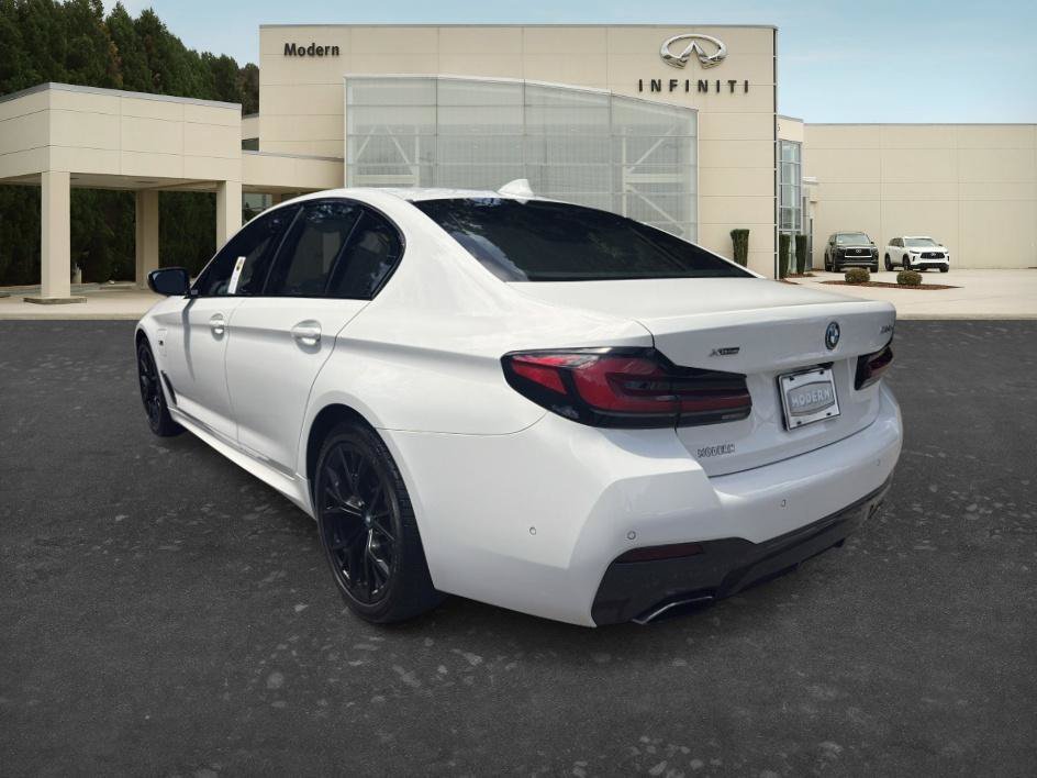 Used 2023 Alpine White BMW 530e xDrive image 6