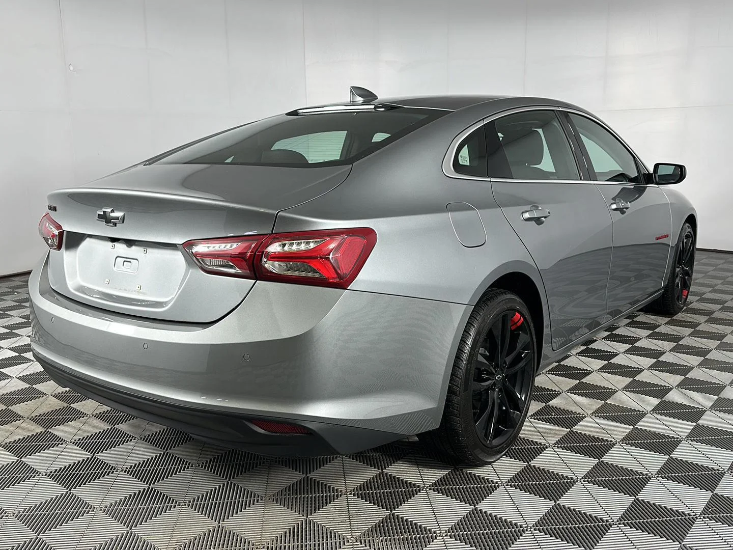 Used 2024 Sterling Gray Metallic Chevrolet LT image 8