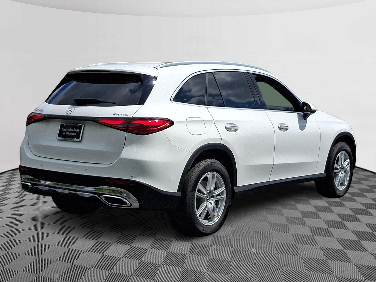 2025 Mercedes-Benz GLC Base - Photo 6