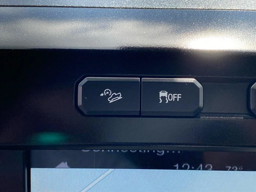 Used 2016 Blue Ford Lariat image 18