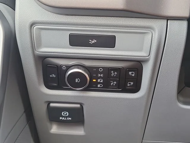 New 2026 Silver Metallic Ford XLT image 30