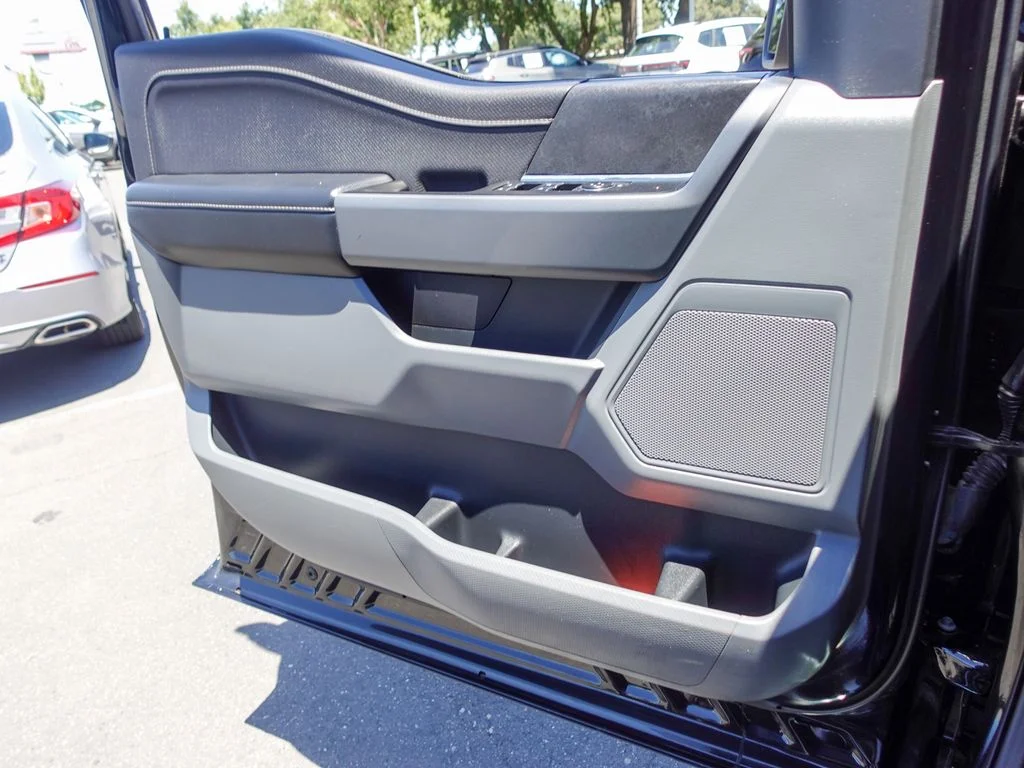 Used 2024 Agate Black Metallic Ford XLT image 19