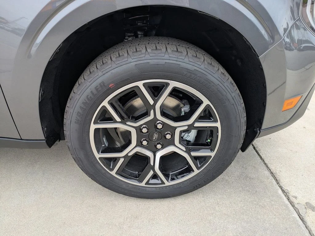 New 2026 Carbonized Gray Metallic Ford Lariat image 11