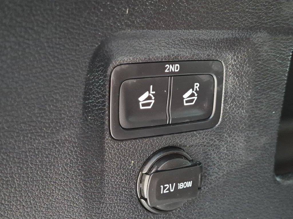 Used 2023 White Kia SX-Prestige X-Line image 9