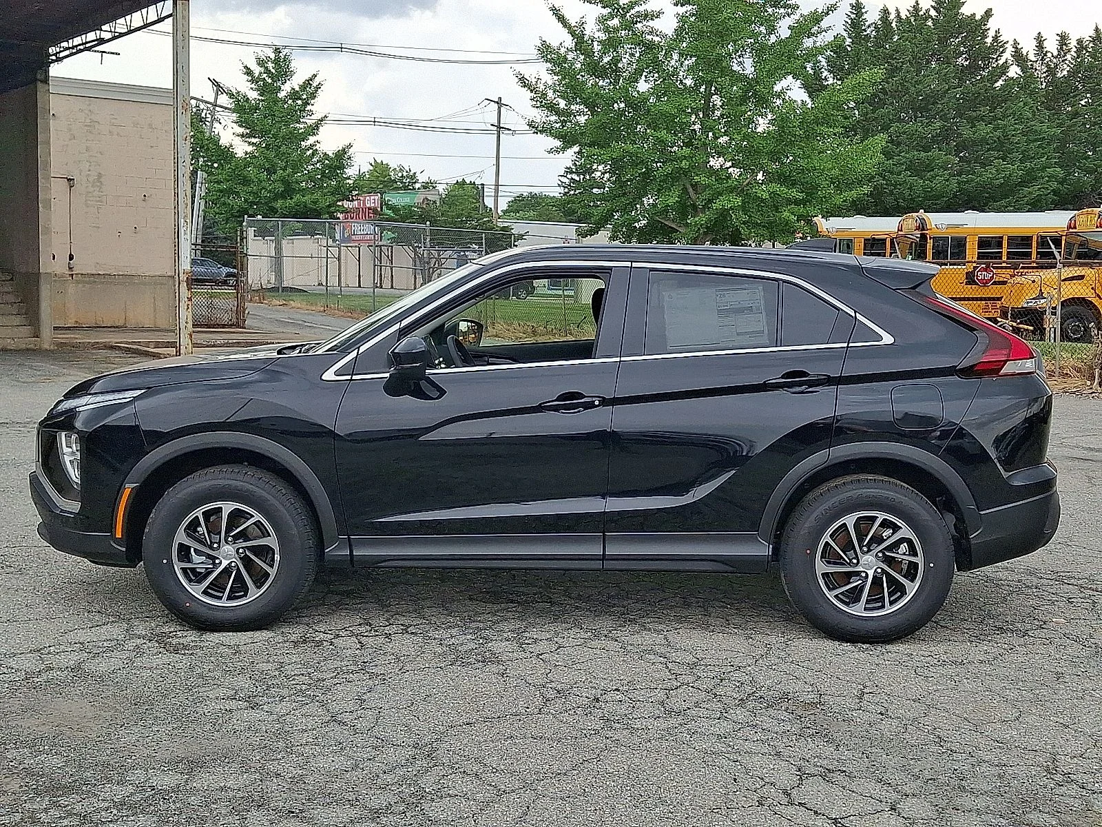 New 2026 Black Mitsubishi ES image 5