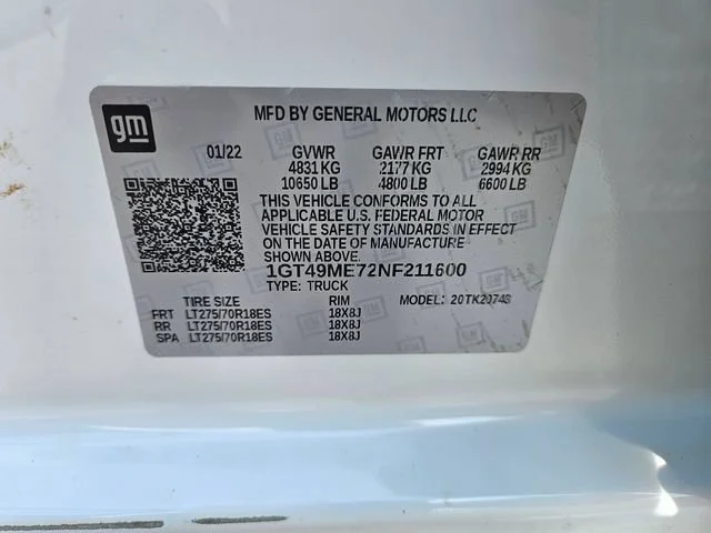 Used 2022 Summit White GMC SLE image 29
