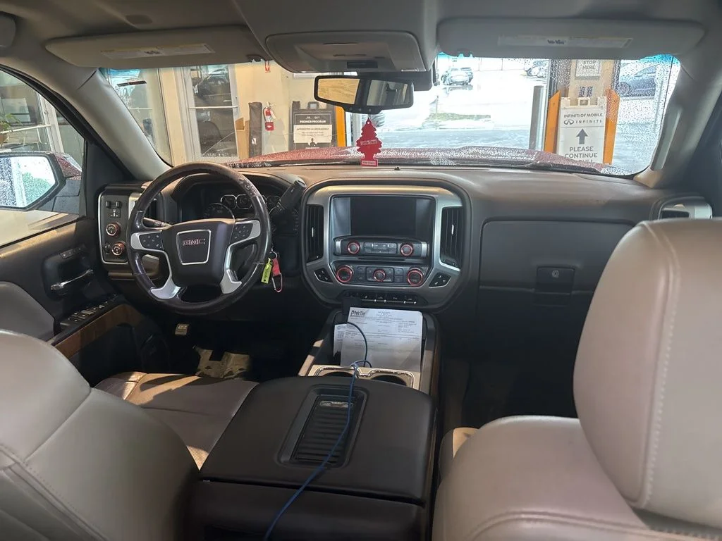 Used 2018 Red GMC SLT image 11