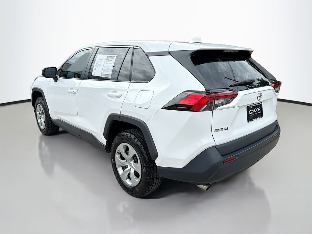 Used 2022 White Toyota LE image 5