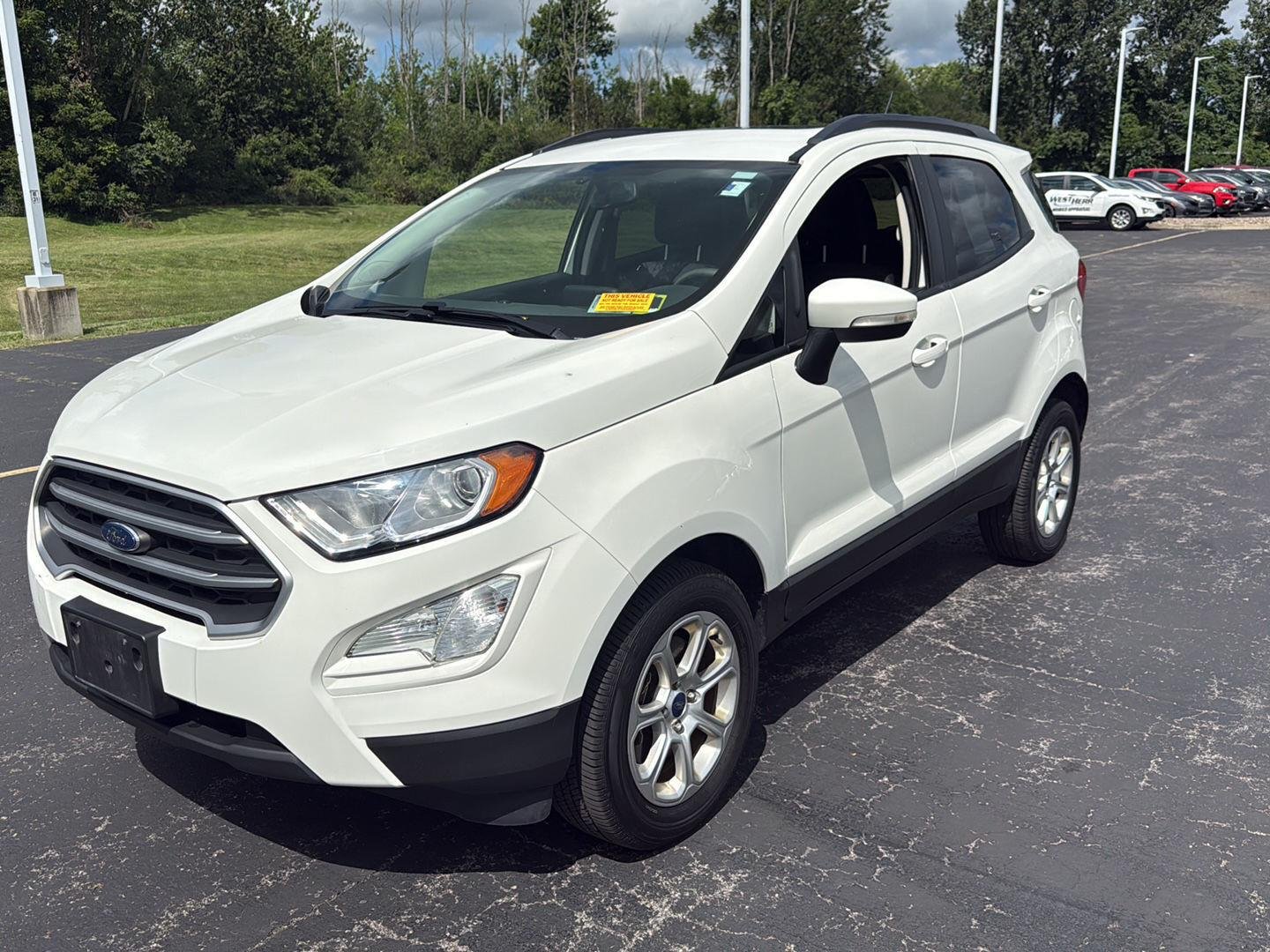 Used 2019 Diamond White Ford SE image 13