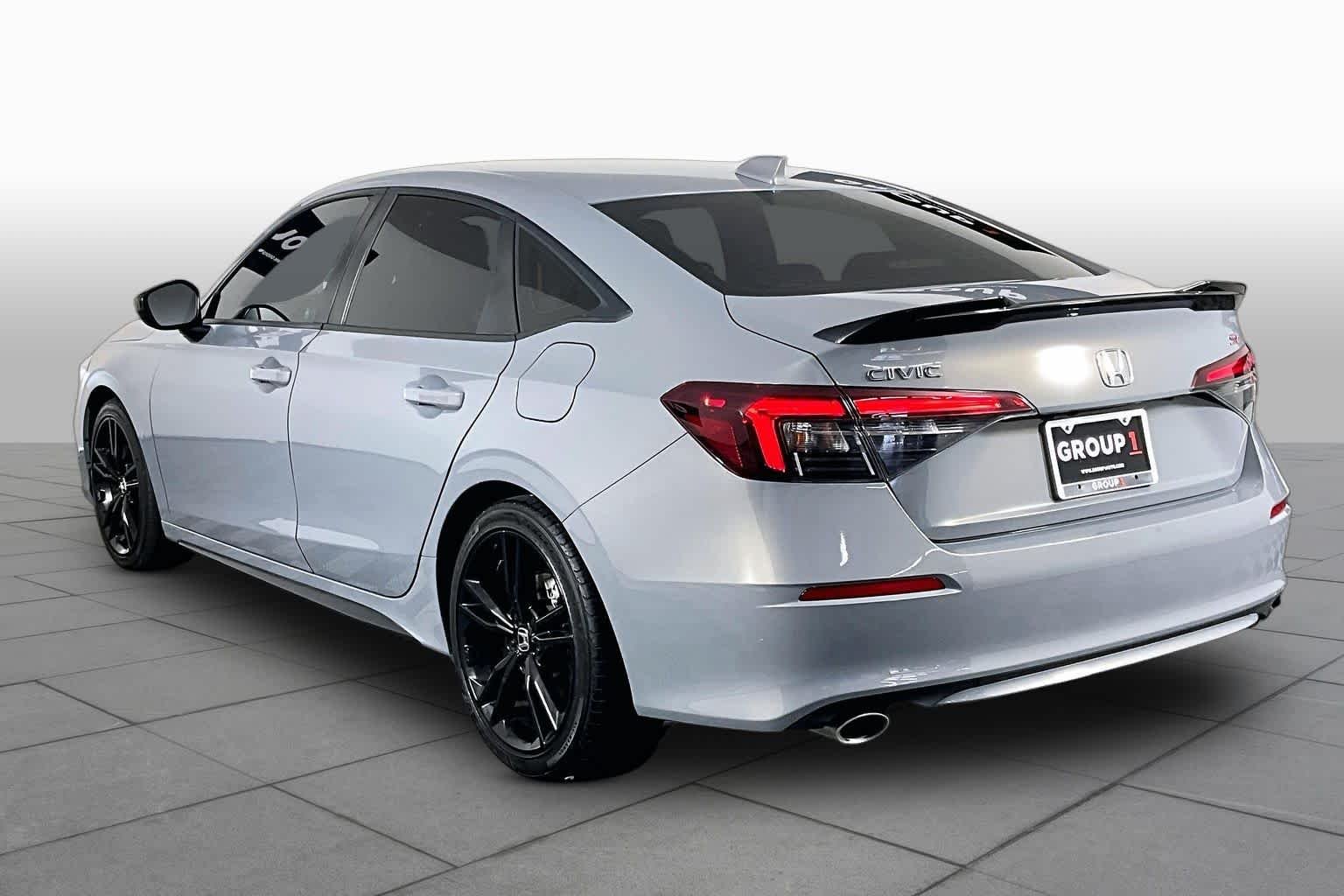 Used 2025 Urban Gray Pearl Honda  image 11