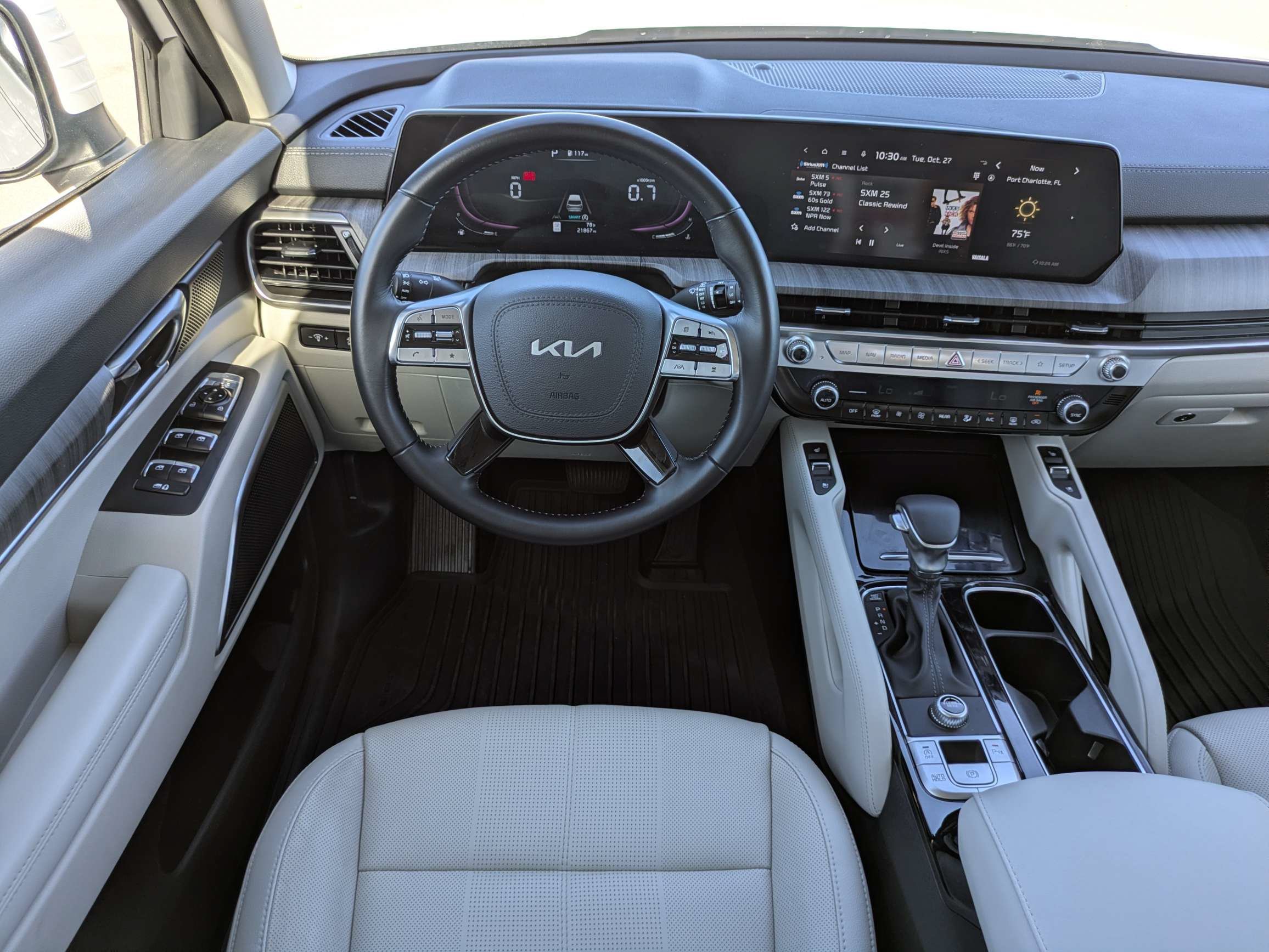 Certified Used 2024 Glacial White Pearl Kia EX image 16