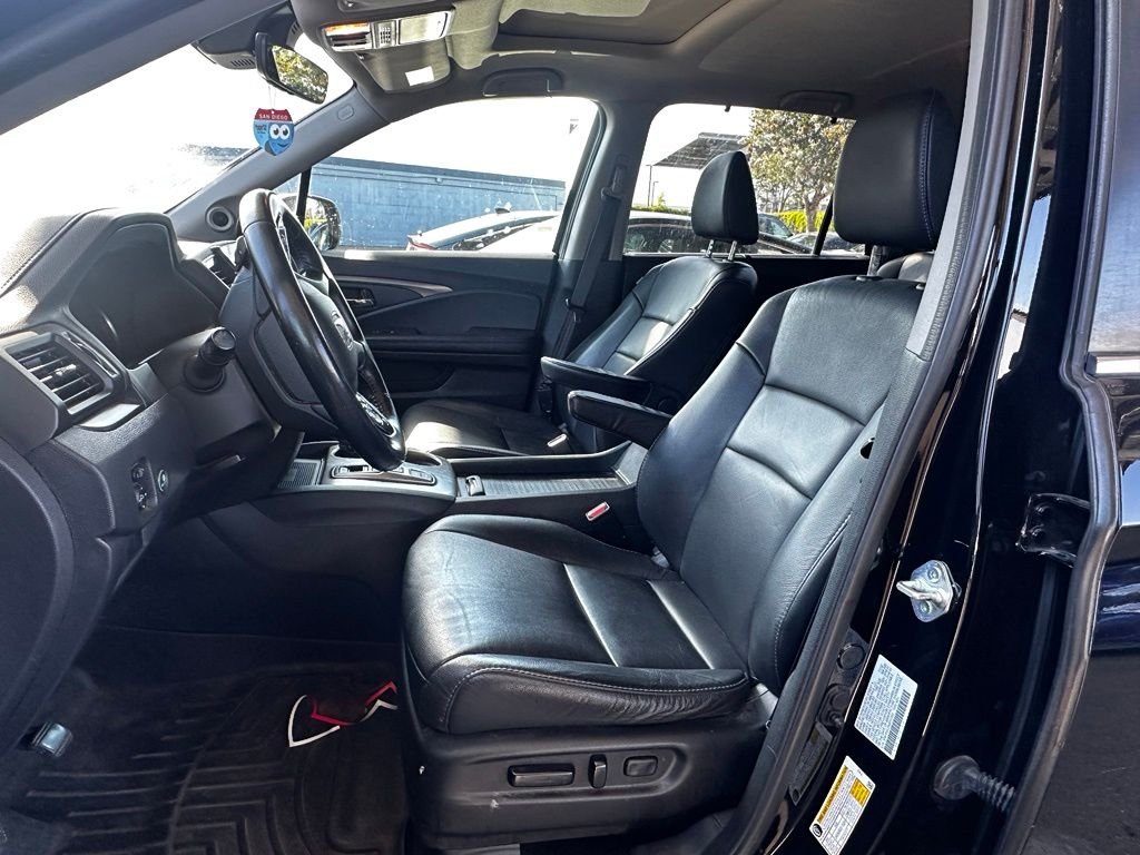Used 2022 Black Honda Special Edition image 21