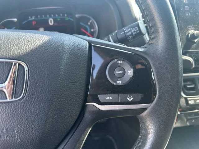 Used 2022 White Honda Touring image 42