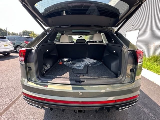 New 2026 Avocado Green Pearl Volkswagen 2.0T SEL Premium R-Line image 14