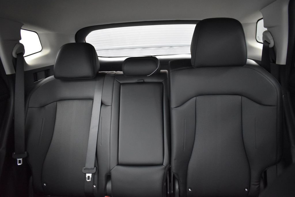 New 2026 Glacial White Pearl Kia EX image 17