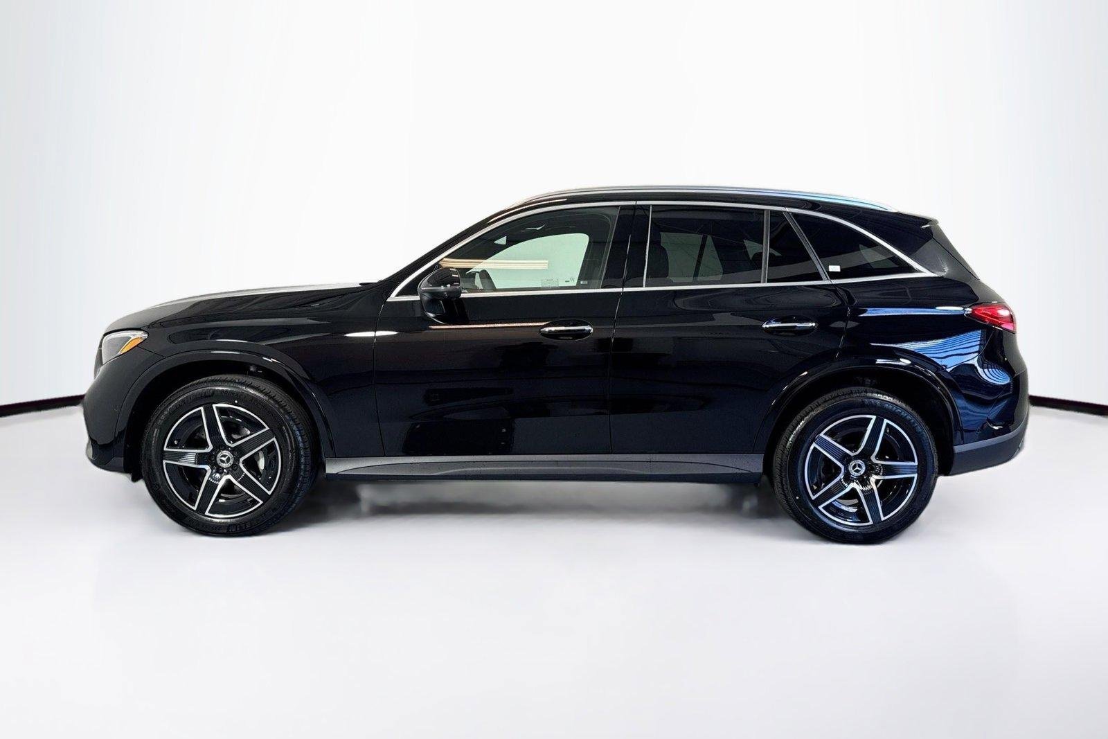 New 2026 Black Mercedes-Benz GLC 300 image 8
