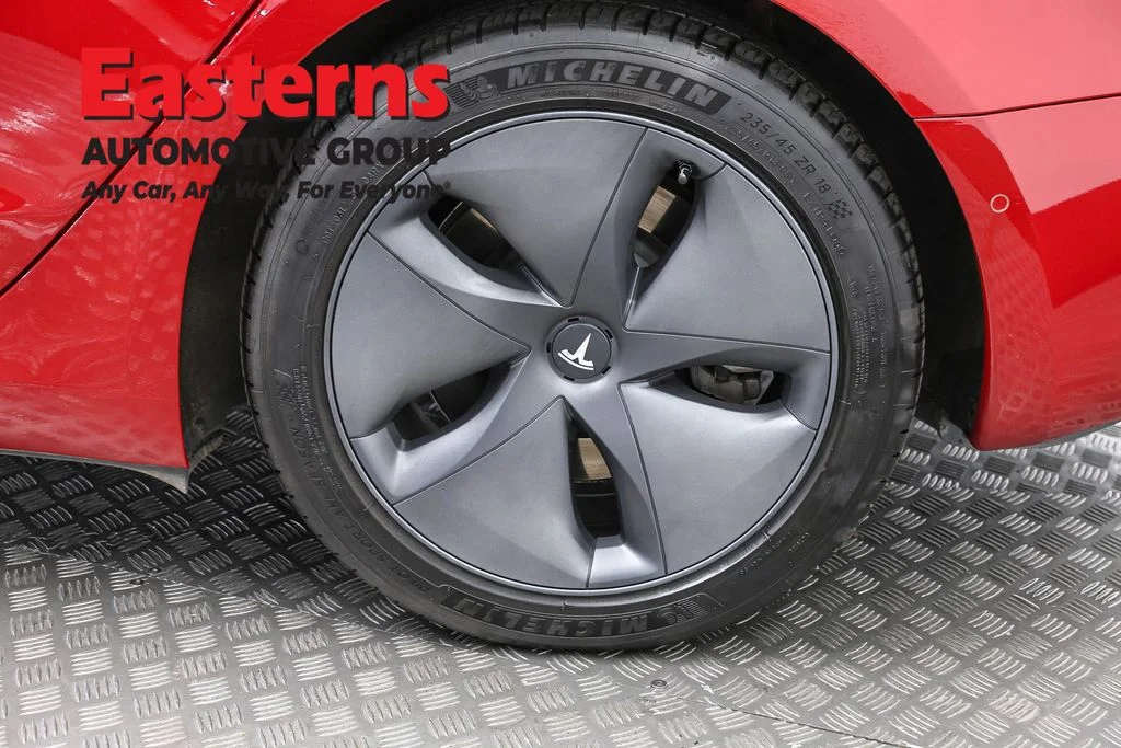 Used 2018 Red Tesla Long Range image 27