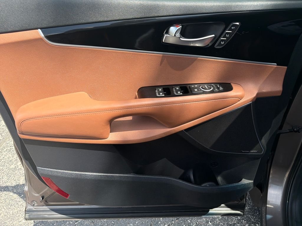 Used 2019 Brown Kia SX Limited image 21